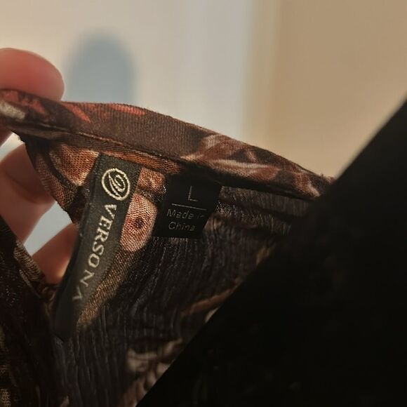 Versona long sleeve Small drop tail shirt A - Picture 4 of 8